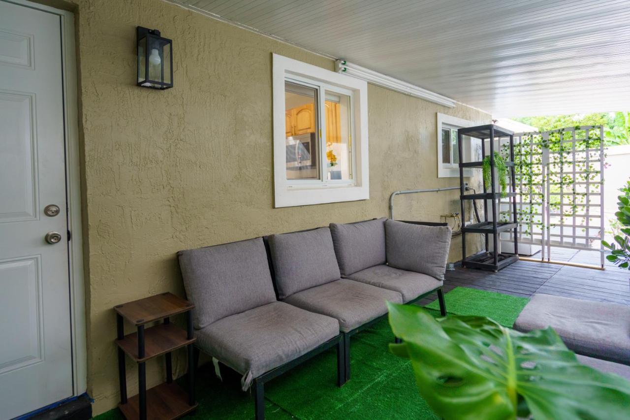 Renovated 2 Bd Home W/ Private Parking, Gallery & W/D Miami Exterior photo